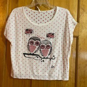 Ladies Bjewel Polka Dot Owl Graphic Blouse
Size Medium 8 - 10 
Cotton Poly Blend